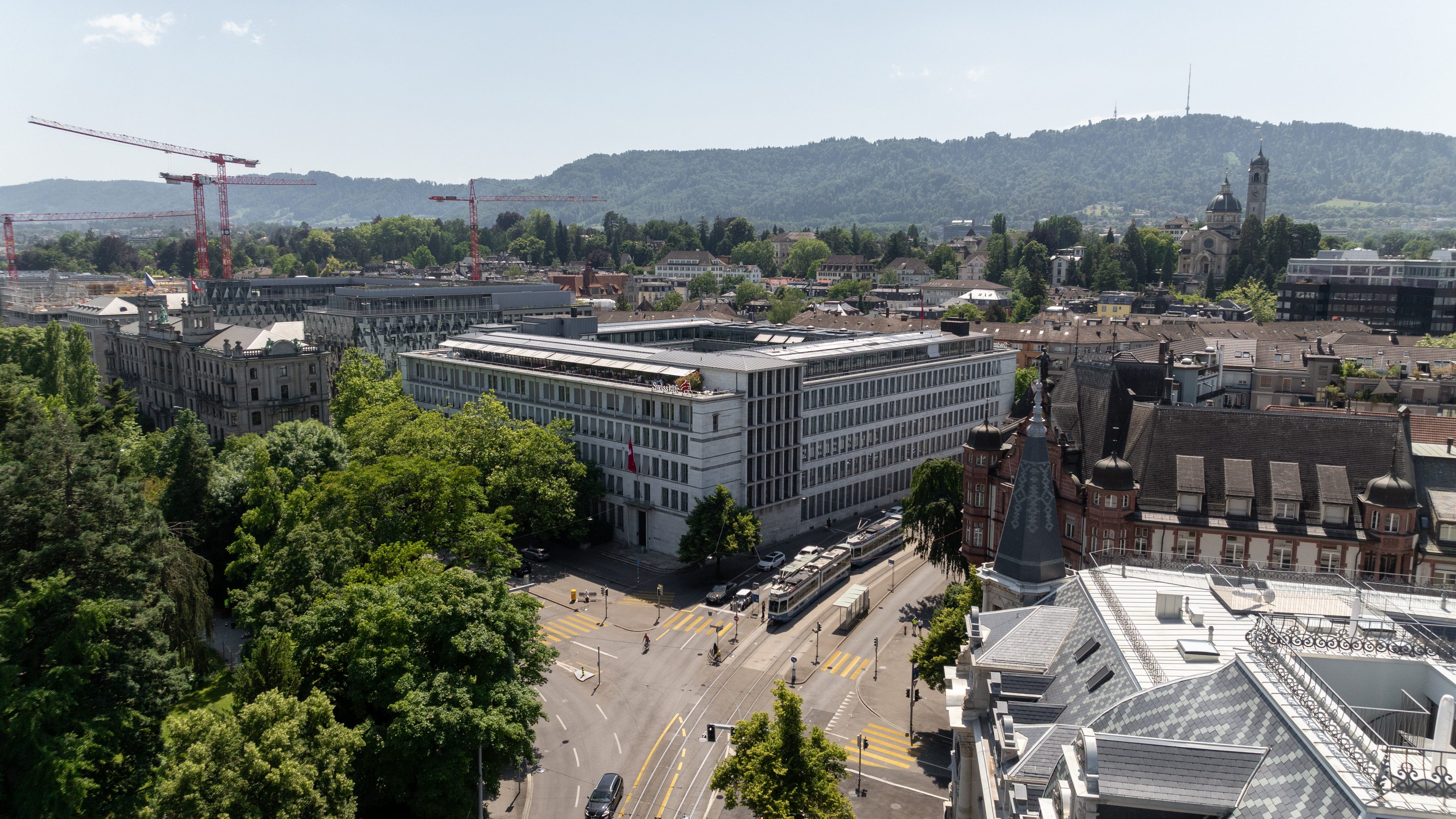 Hauptgebäude_Vogelperspektive