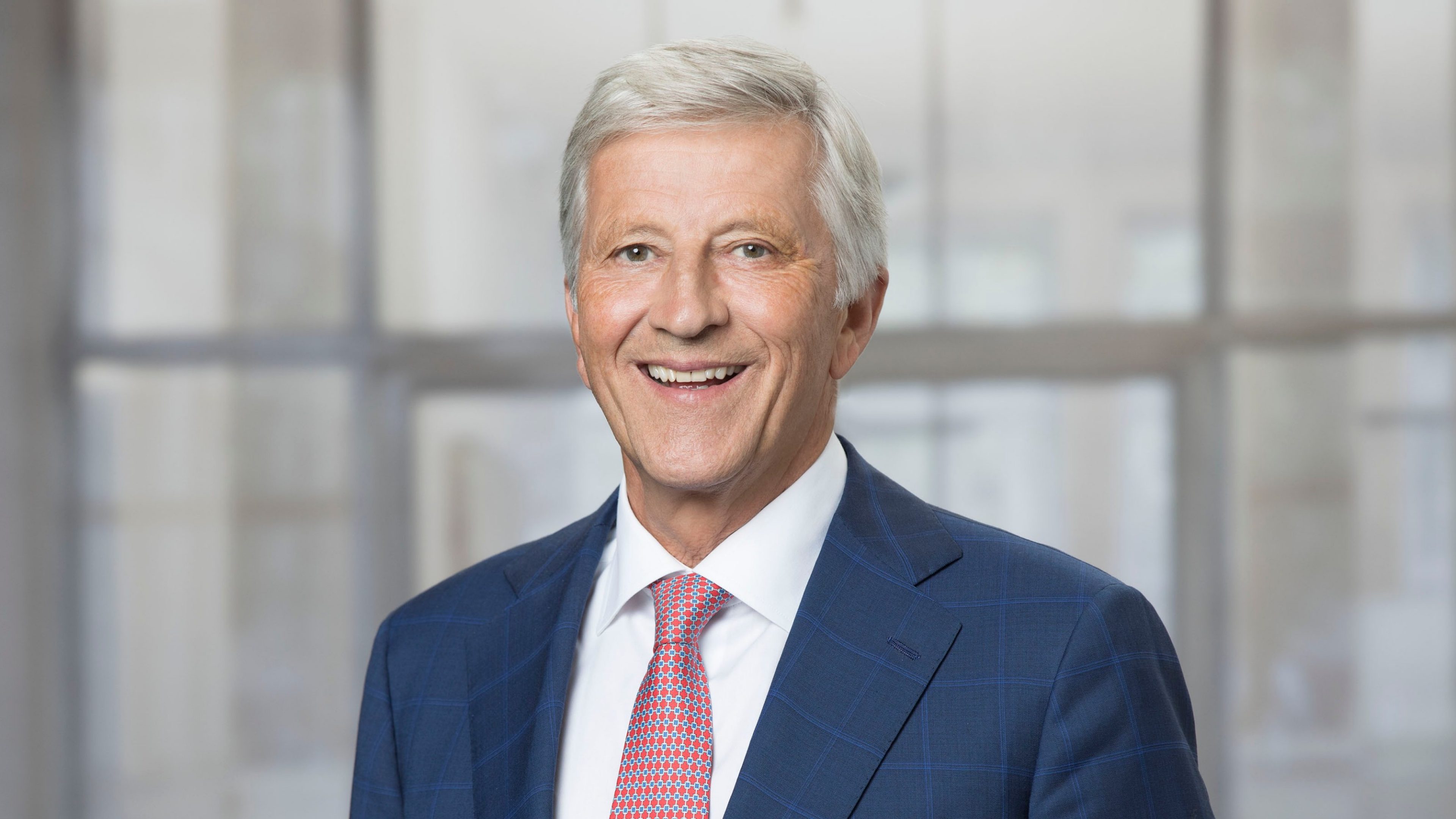 Rolf-Doerig-portrait-web