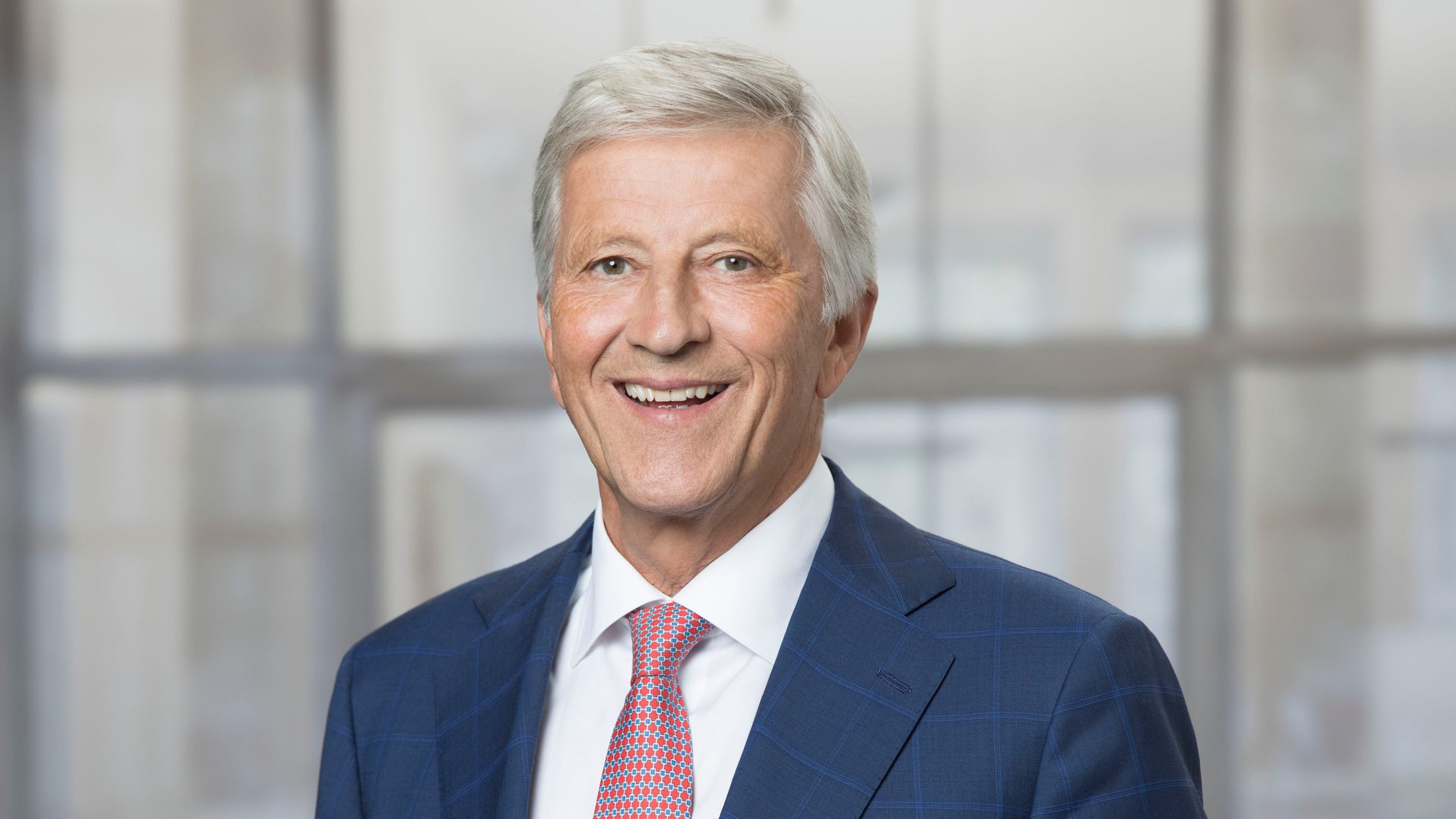 Rolf-Doerig-portrait-web