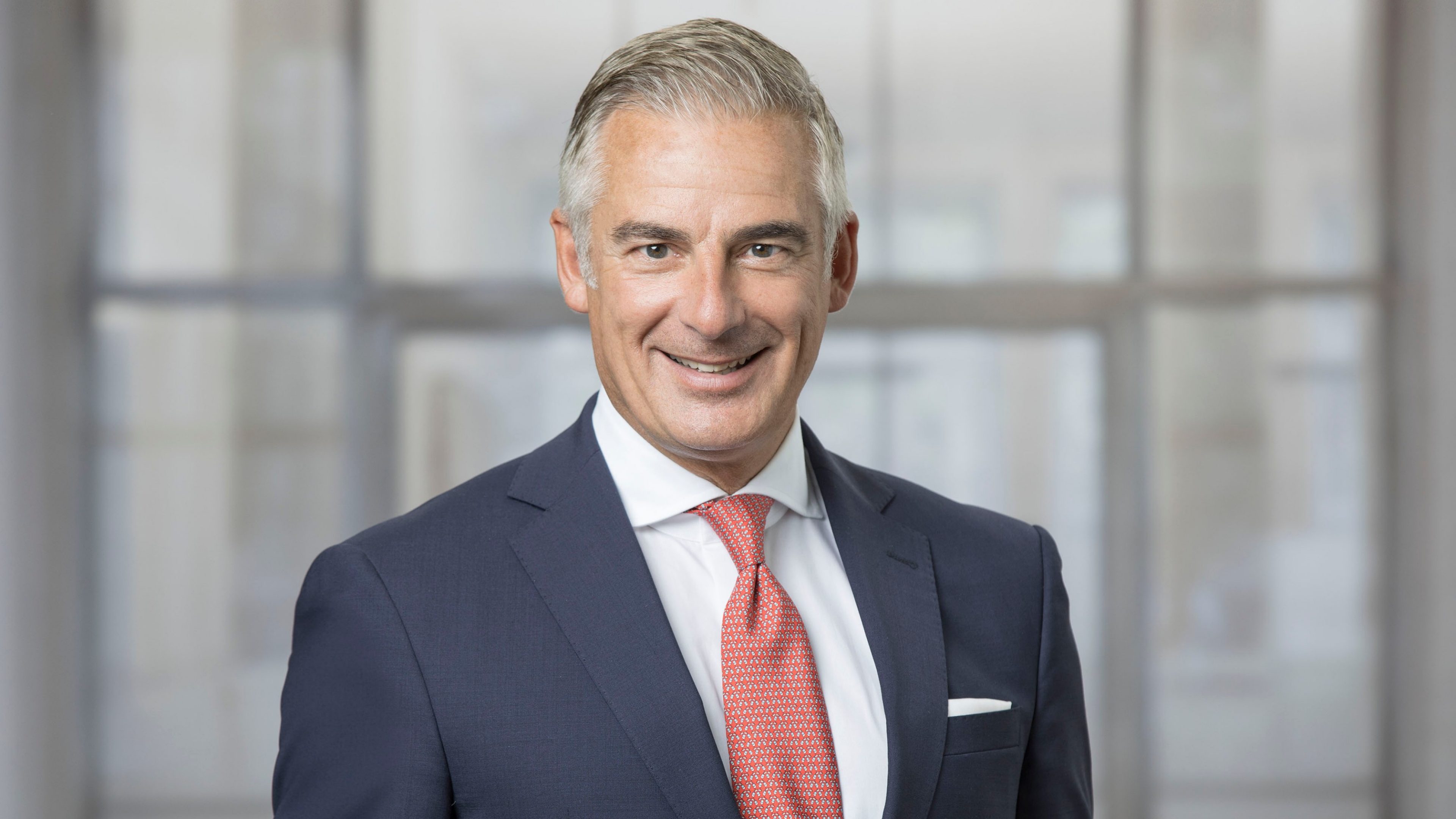 Stefan-Loacker-portrait-web